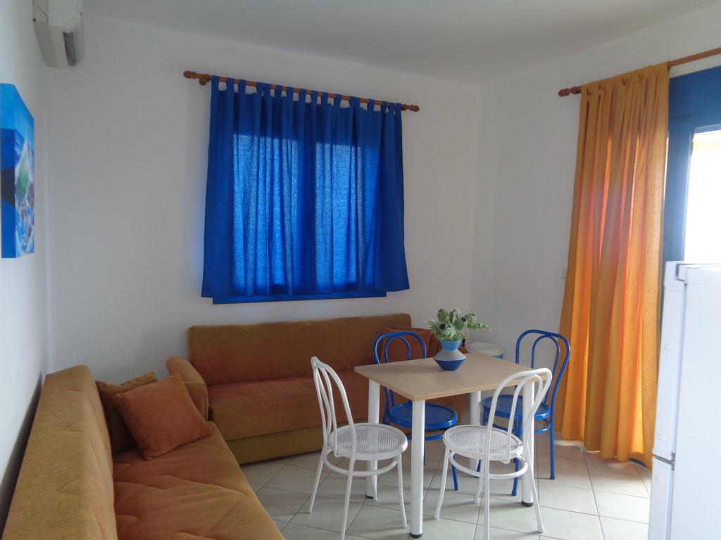 Gaitani Village Lentas Bagian luar foto